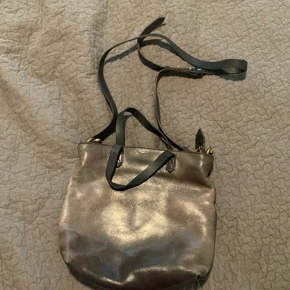 Navy madewell crossbody purse.